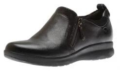 Clarks Un Adorn Zip Black Leather Slip-On
